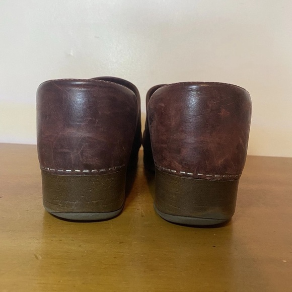 Dansko Women’s 9 9.5 (40) Brenna Red Burgundy Leather Clog Slip On Professional - Picture 4 of 10